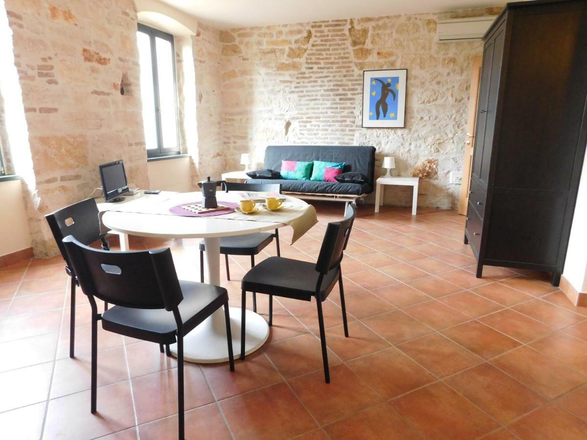 Rovinj'S Flowers Apartments Eksteriør bilde